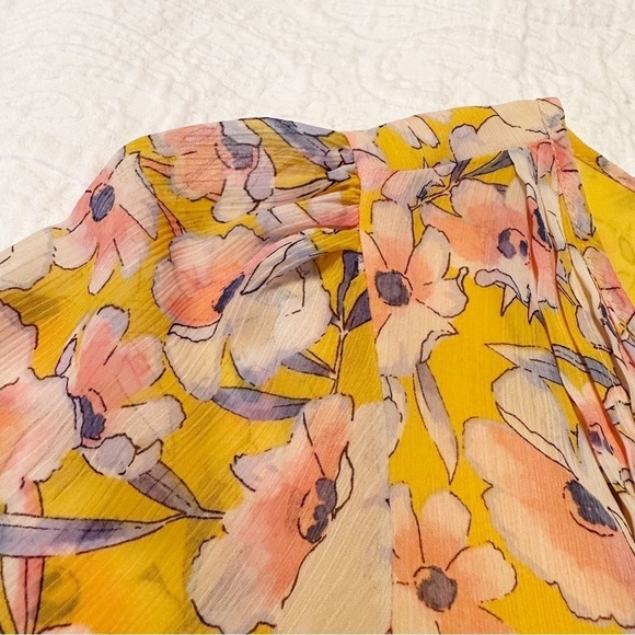Tommy Hilfiger Pin Tuck Yellow Floral Blouse - Medium - Picture 11 of 16